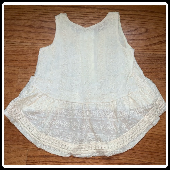 Joyfolie Mia Joy Sleeveless High low lace top - Picture 2 of 2